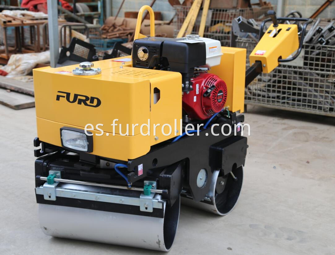 Honda gasoline vibratory roller with steering